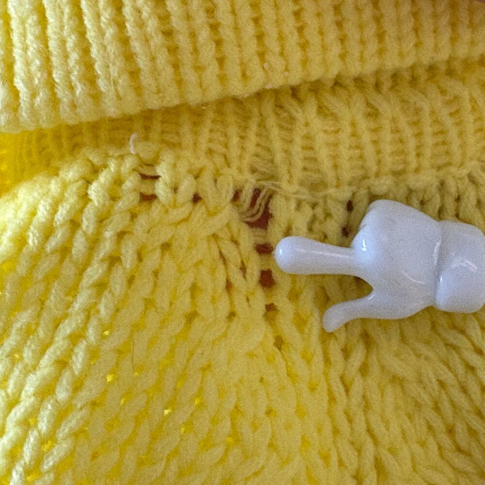 Vintage 70s Hand Knit Cardigan Sweater Lemon Yellow Cable Knit Collar Pockets M - Picture 12 of 12